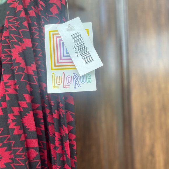 Sale‼️LulaRoe Red and Black Pleated Skirt Size 2XL by - Picture 5 of 8